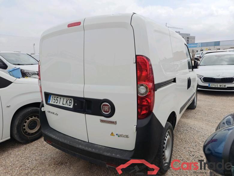 Fiat Cargo Base Plus 1.4 Tjet 89kW GNC FIAT Doblò Cargo/2015/3P/furgón derivado de turismo Cargo Base Plus 1.4 Tjet 89kW GNC #2