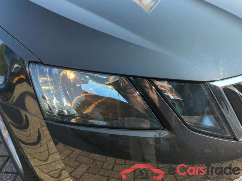 SKODA Octavia Combi 85 kW #4