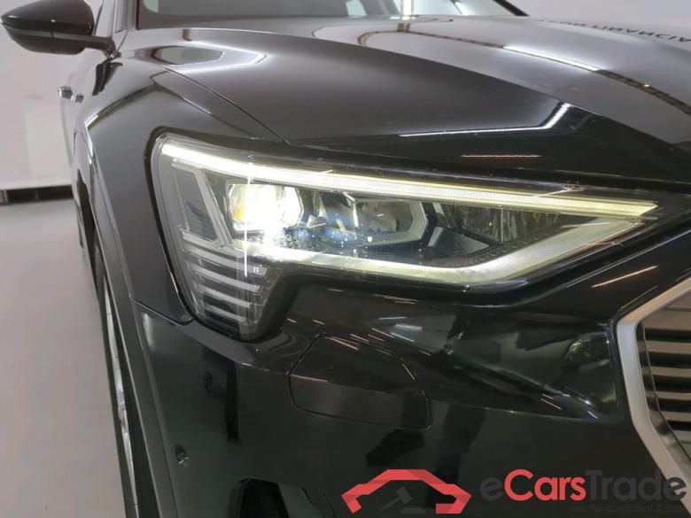 AUDI e-tron  #4