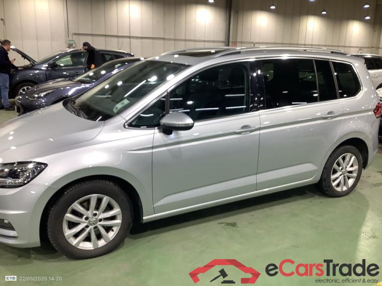 VOLKSWAGEN TOURAN DIESEL - 2015 1.6 TDi SCR Highline DSG STOCK #3