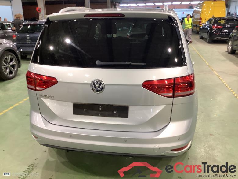 VOLKSWAGEN TOURAN DIESEL - 2015 1.6 TDi SCR Highline DSG STOCK #5