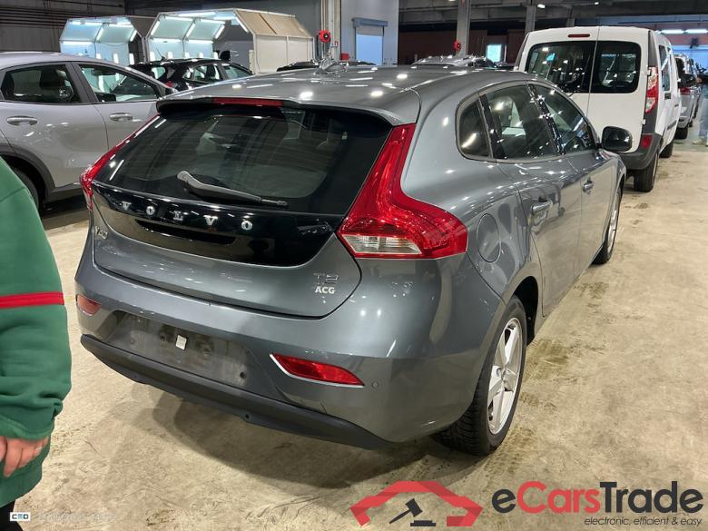 VOLVO V40 - 2016 2.0 T2 Eco Kinetic STOCK #4