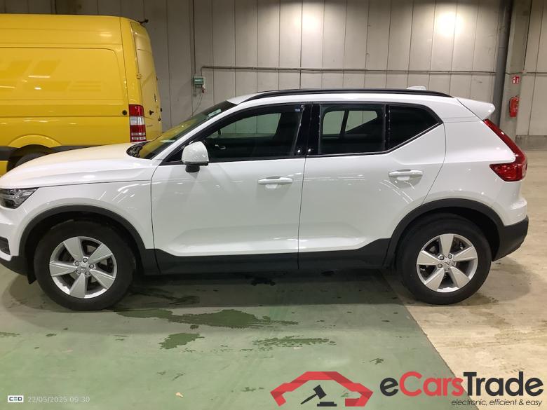 VOLVO XC40 1.5 T2 MOMENTUM CORE #3