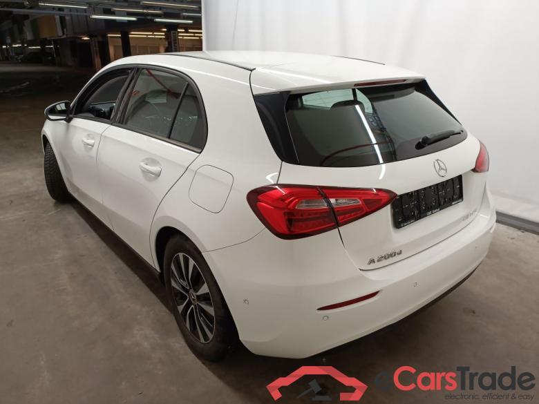 Mercedes-Benz A-Klasse A 200 d Business Solution Limited 5d #3