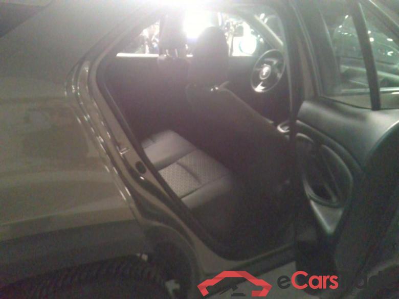 Yaris Cross 1,5 HEV 2WD Dynamic #6