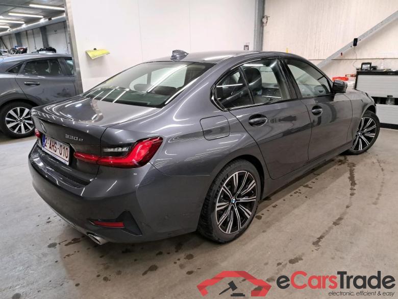 BMW - BMW 3 BERLINE 330e 292PK Sport Business Edition & Heated Seats & Driving Assistant Pack & Active Cruise & Shadow Line  * HYBRID * #2