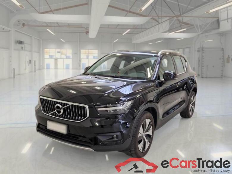 Volvo 235 VOLVO XC40 / 2017 / 5P / SUV T4 PLUG-IN HYBRID AUTO RECH INSCRIP EXPR #1