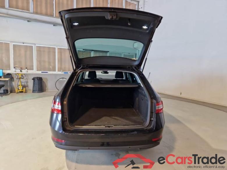 Skoda 23 SKODA SUPERB WAGON / 2019 / 5P / STATION WAGON 1.4 TSI PLUG-IN HYBRYD EXECUTIVE DSG #5