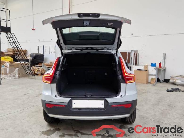 Volvo 218 VOLVO XC40 / 2017 / 5P / SUV T5 PLUG-IN HYBRID AUTO RECHARGE INSCR. #5