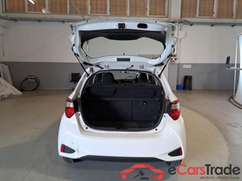 Toyota 10 TOYOTA YARIS / 2017 / 5P / BERLINA 1.5 HYBRID BUSINESS #5