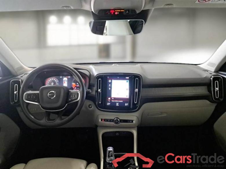 Volvo 218 VOLVO XC40 / 2017 / 5P / SUV T5 PLUG-IN HYBRID AUTO RECHARGE INSCR. #3