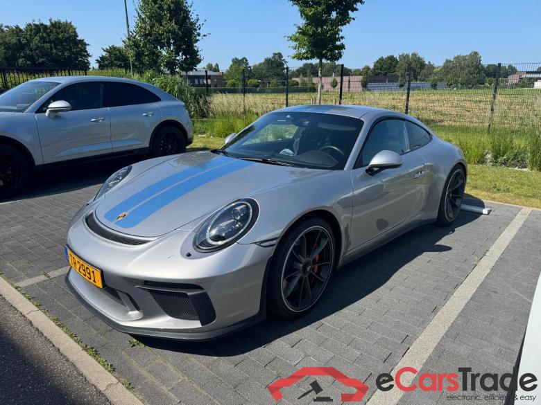 PORSCHE 911 GT3 4.0 Turbo #1