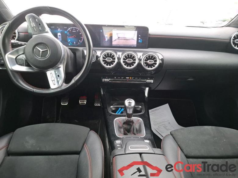 Mercedes A 180 AMG Line MERCEDES-BENZ Classe A Compact / 2018 / 5P / Berline A 180 AMG Line #5