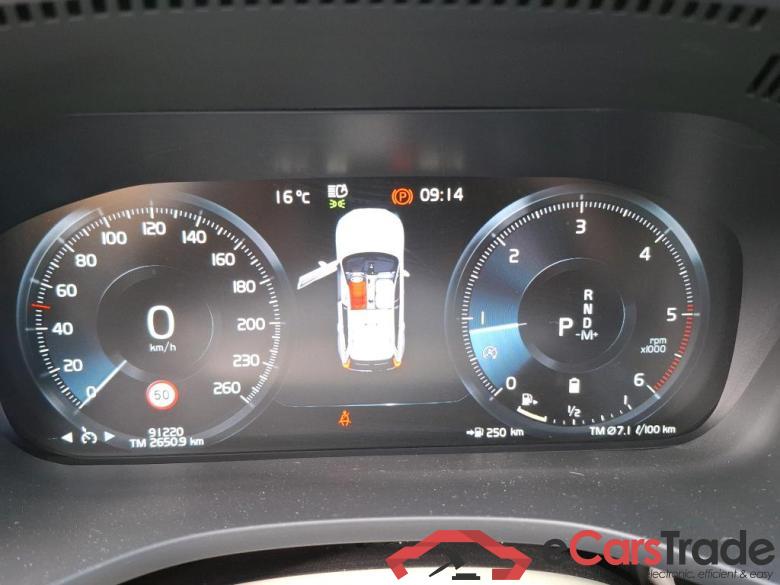 Volvo B4 AWD 197 Geartro 8 Inscription VOLVO XC60 / 2017 / 5P / SUV B4 AWD 197 Geartro 8 Inscription #6