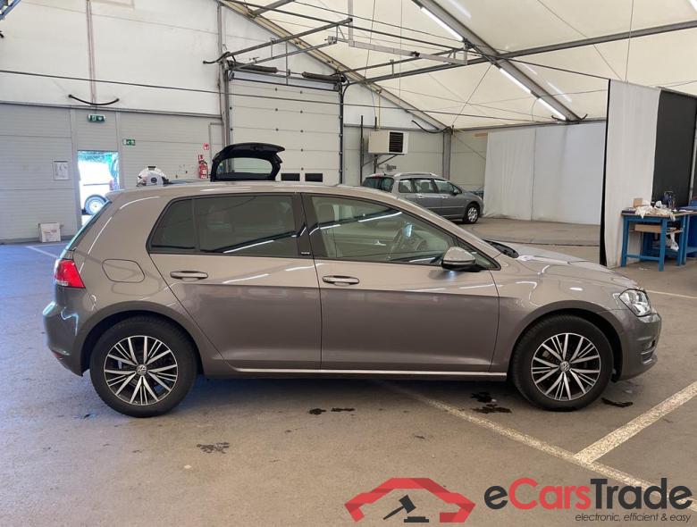 VOLKSWAGEN Golf VII Golf Comfortline 1.2 TSI BlueMotion Technology 81 kW (110 ch) 6 vitesses manuel #3