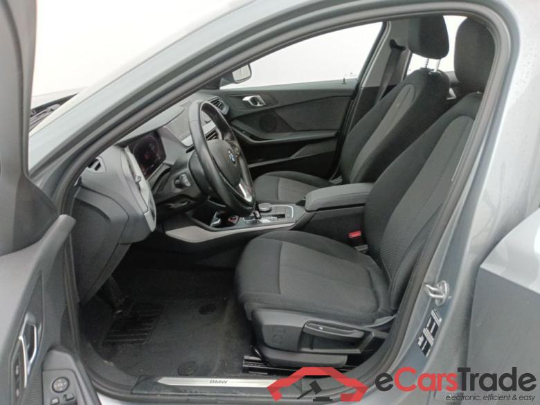 BMW 1 HATCH DIESEL - 2019 118 dA 150hp (EU6AP) 5d #6
