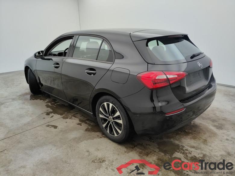 Mercedes-Benz A-Klasse A 180 d Business Solution Essential Aut. 5d #3