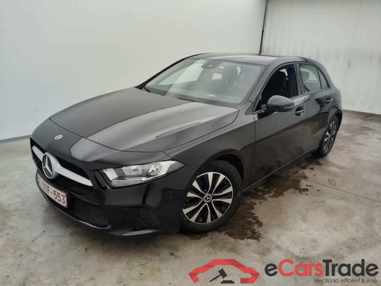 Mercedes-Benz A-Klasse A 180 d Business Solution Essential Aut. 5d #4