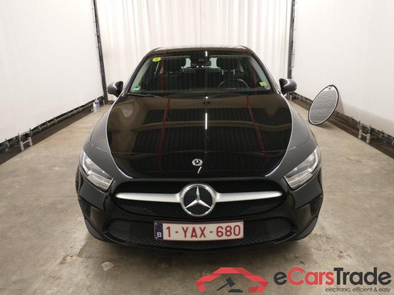 Mercedes-Benz A-Klasse A 180 d Business Solution Aut. 5d #2