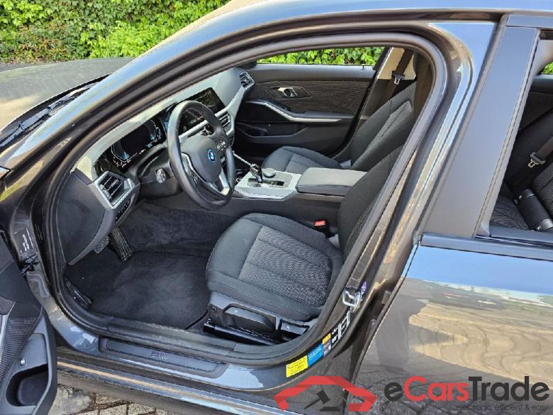 BMW 3-Serie ´18 Baureihe 3 Lim. 320 e Advantage 2.0 150KW E6d #4