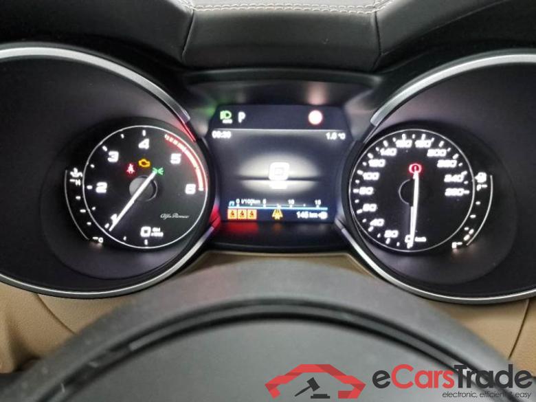 AlfaRomeo 74 ALFA ROMEO STELVIO / 2017 / 5P / SUV 2.2 TURBO DIESEL 210CV TI AT8 Q4 #4