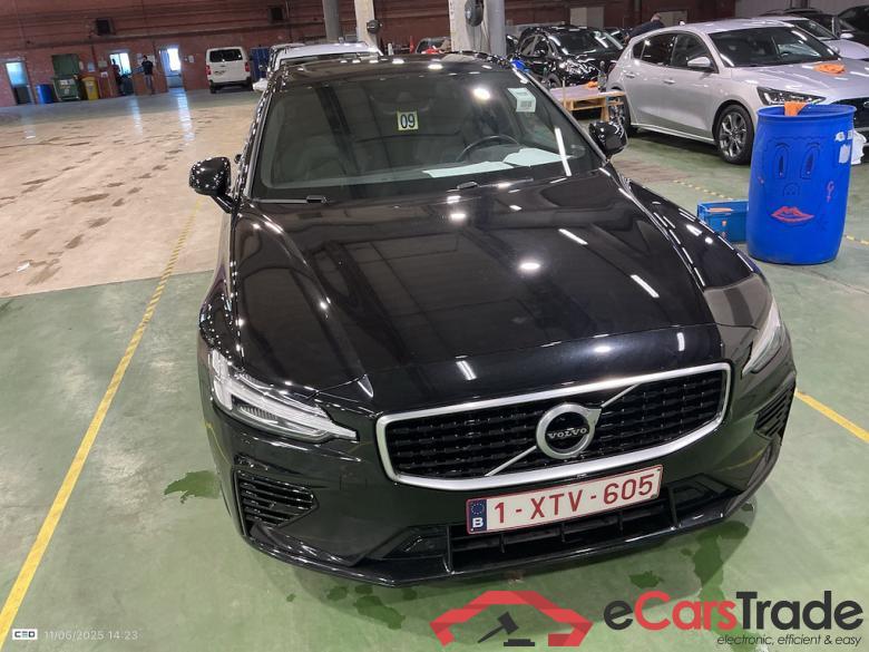 VOLVO V60 - 2018 2.0 T6 AWD PHEV R-Design #1