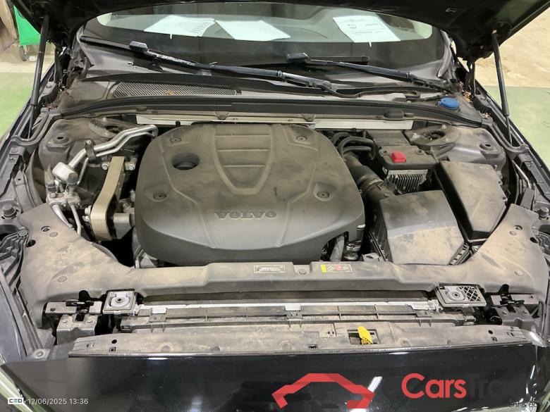 VOLVO V60 DIESEL - 2018 2.0 D3 Momentum Geartronic (EU6d-TEMP) STOCK #6
