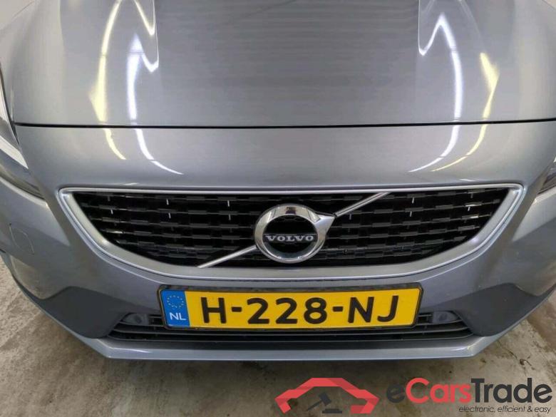 VOLVO V40 1.5 T3 Polar+ Sport #4