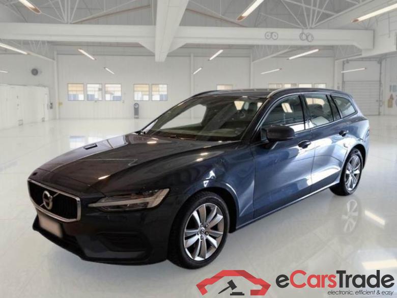 Volvo 5 VOLVO V60 / 2018 / 5P / STATION WAGON D3 GEARTRONIC BUSINESS #1