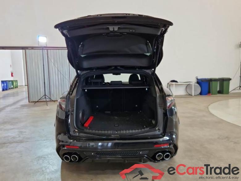AlfaRomeo 68 ALFA ROMEO STELVIO / 2017 / 5P / SUV 2.9 V6 510CV QUADRIFOGLIO AT8 Q4 #5