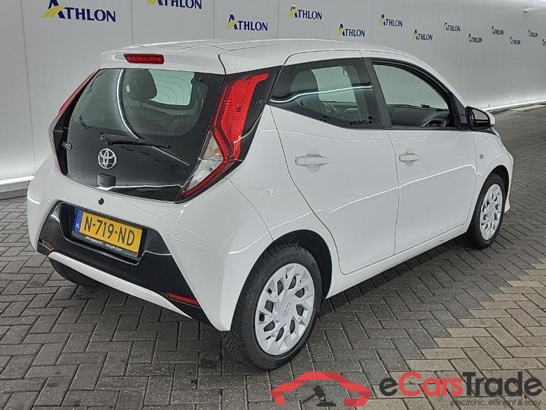 TOYOTA Aygo 1.0 VVT-i x-play 5D 53kW #3