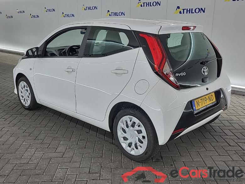 TOYOTA Aygo 1.0 VVT-i x-play 5D 53kW #4