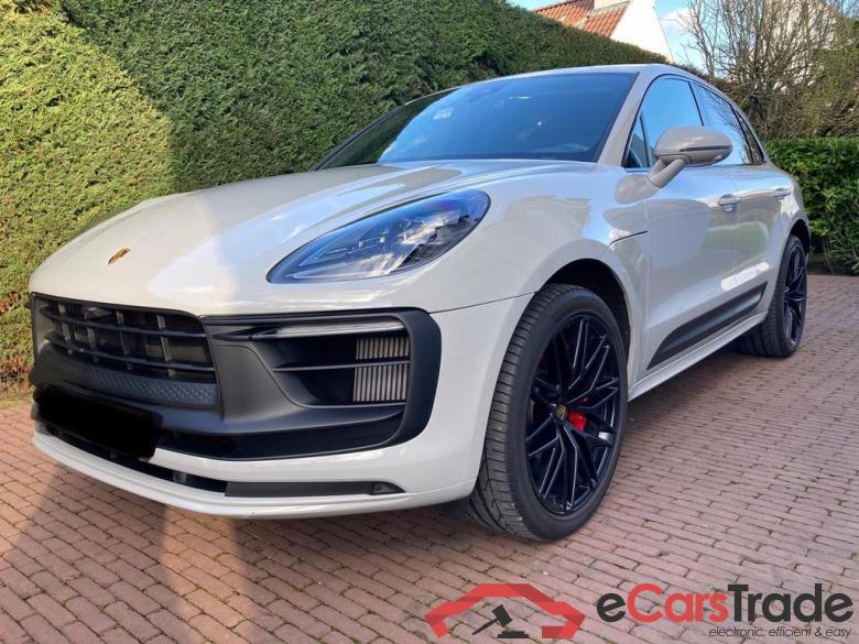 PORSCHE Macan GTS  #1
