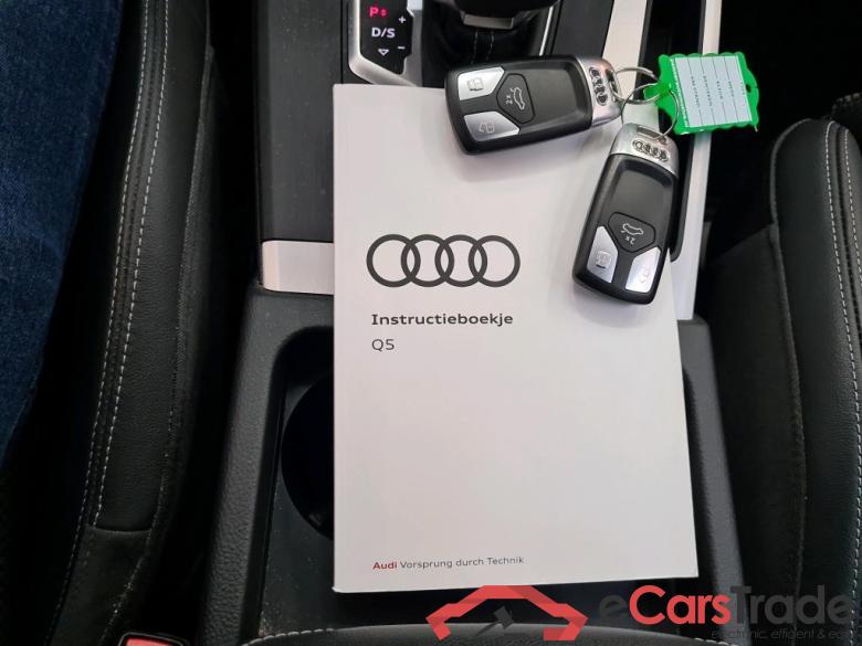 Audi Q5 '20 Audi Q5 50 TFSI e quattro S tronic S Edition 5d #4