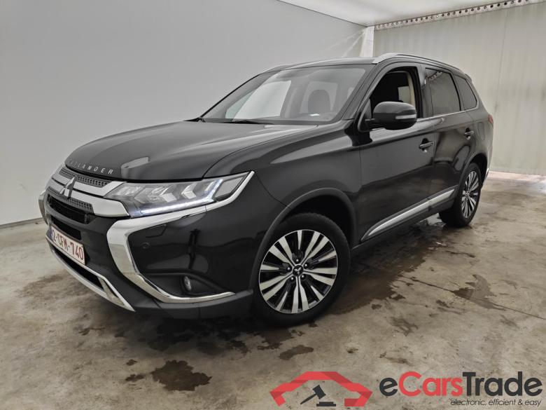 Mitsubishi Outlander 2.0 2WD 7S Diamond Edition CVT 5d 7pl #3