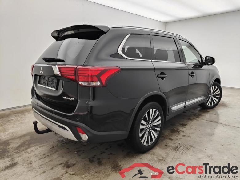 Mitsubishi Outlander 2.0 2WD 7S Diamond Edition CVT 5d 7pl #4