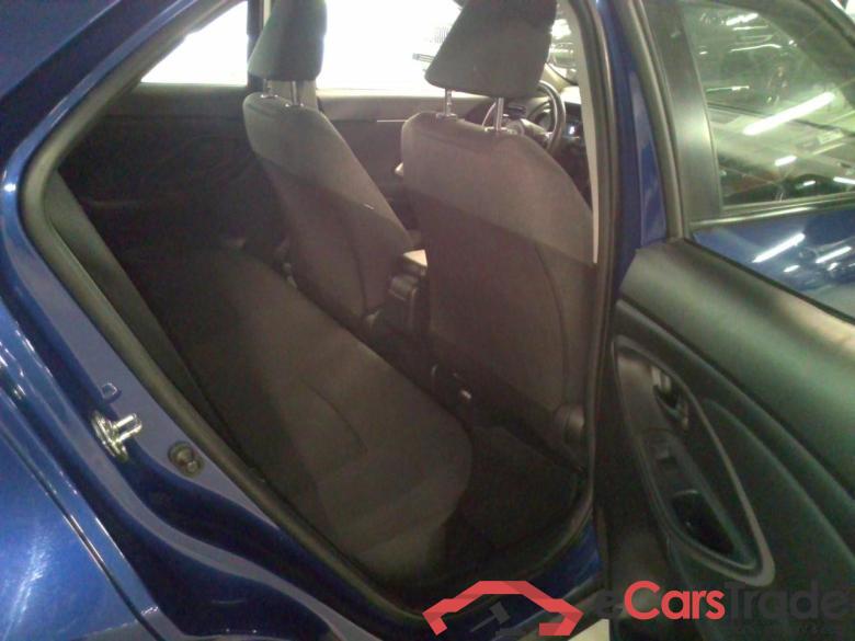 Yaris Cross 1,5 HEV 2WD Dynamic #6