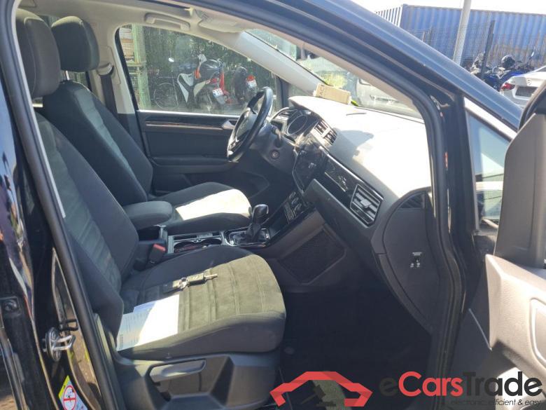 VOLKSWAGEN - VW  TOURAN TDi 150PK DSG Highline Pack Business Plus & Nav Discover Media & Family & Power TailGate & Rear View Camera #3