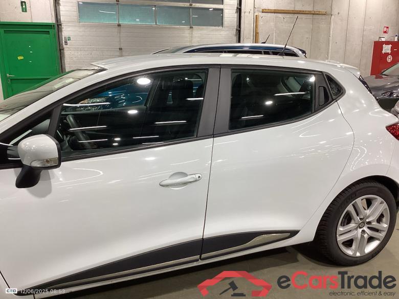 RENAULT Clio 0.9 TCe Zen (EU6c) STOCK #3