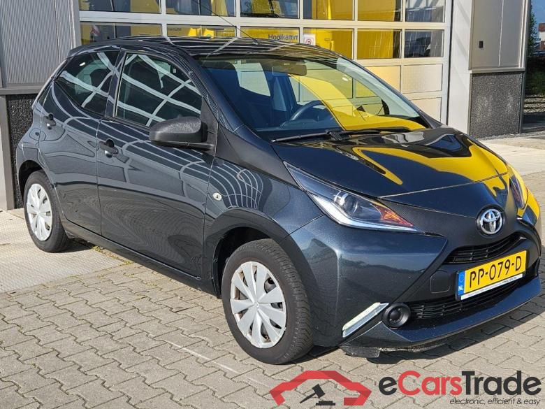 TOYOTA Aygo 1.0 VVT-i x-fun #2