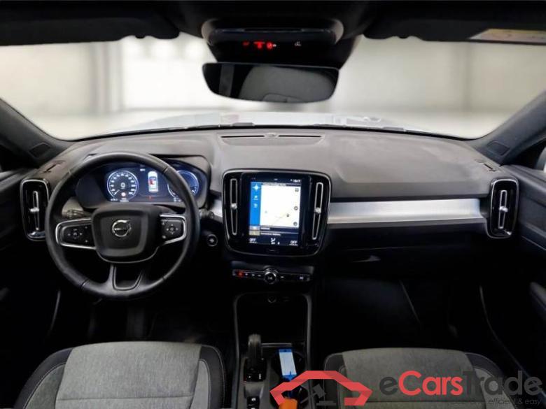 Volvo 146 VOLVO XC40 / 2017 / 5P / SUV T5 PLUG-IN HYBRID RECH INSCRIP EXPR MY21 #3