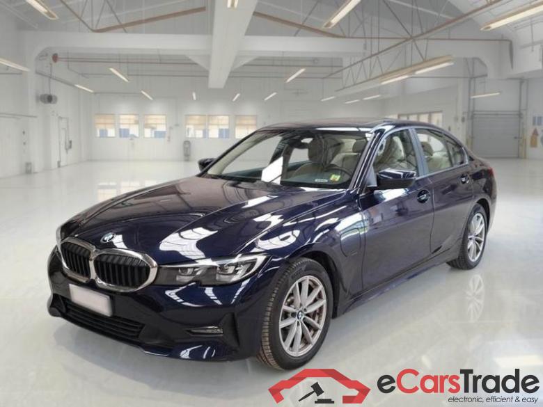 BMW 47 BMW SERIE 3 / 2018 / 4P / BERLINA 330E BUSINESS ADVANTAGE AUT. #1