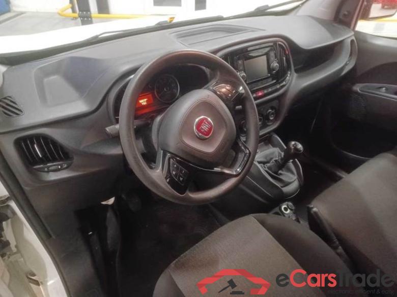 Fiat 51 FIAT DOBLÒ CARGO / 2014 / 4P / VETT. FURGONATA CH1 LOUNGE 1.6 MJET 105CV E6D SeS #3