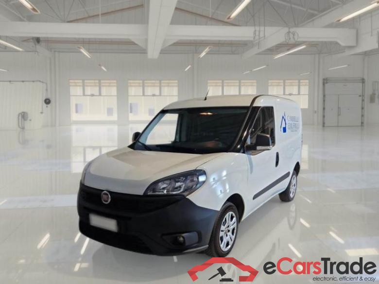 Fiat 48 FIAT DOBLÒ CARGO / 2014 / 4P / VETT. FURGONATA CH1 LOUNGE 1.3 MJET 95CV E6D SeS #1