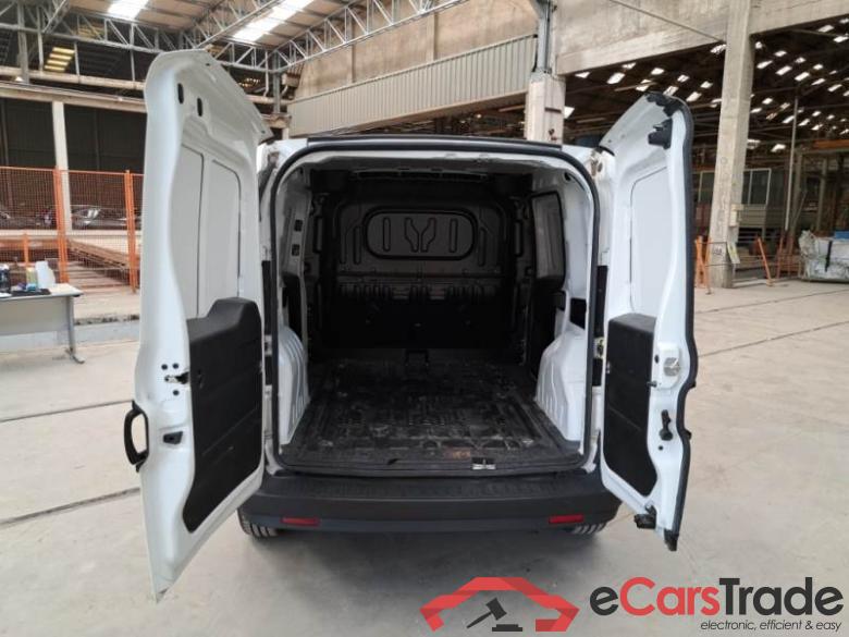Fiat 48 FIAT DOBLÒ CARGO / 2014 / 4P / VETT. FURGONATA CH1 LOUNGE 1.3 MJET 95CV E6D SeS #5