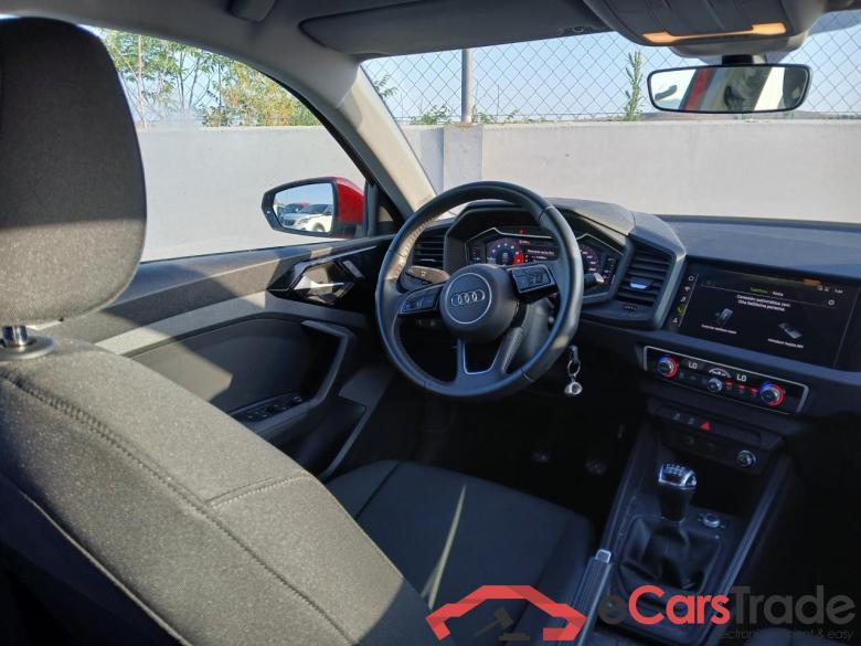 Audi Sportback S line 30 TFSI 81kW (116CV) (AC) AUDI A1 / 2018 / 5P / berlina con portón Sportback S line 30 TFSI 81kW (116CV) (AC) #4