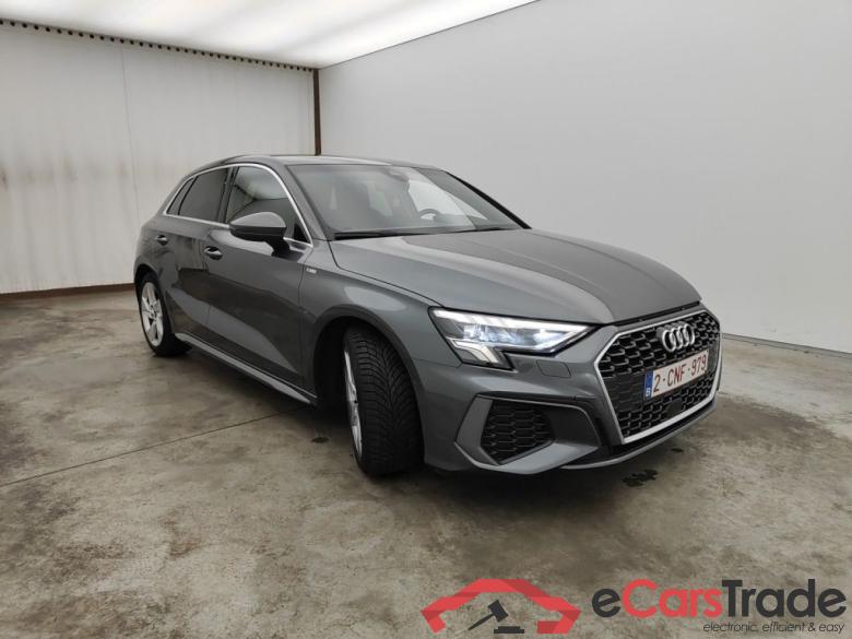 Audi A3 Sportback 1.5 35 TFSi 110kW S tronic S line 5d #3