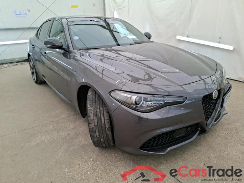AlfaRomeo 2.0 T 280ch AT8 Veloce ALFA ROMEO Giulia / 2016 / 4P / Berline 2.0 T 280ch AT8 Veloce #4