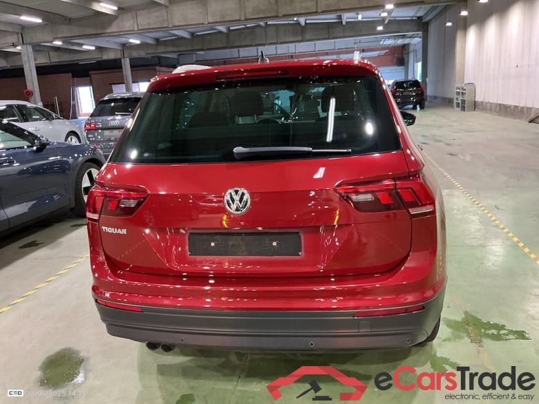 VOLKSWAGEN TIGUAN DIESEL - 2016 2.0 TDi SCR Comfortline BMT DSG STOCK #5