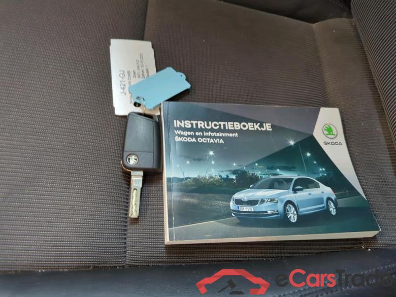 SKODA Octavia Combi 85 kW #6